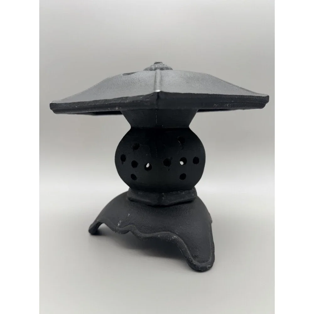 VTG Japanese Pagoda Garden Lantern Cast Aluminum Lightweight Rustproof Black